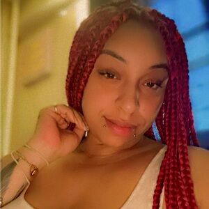 Meet your Posher, Jenn